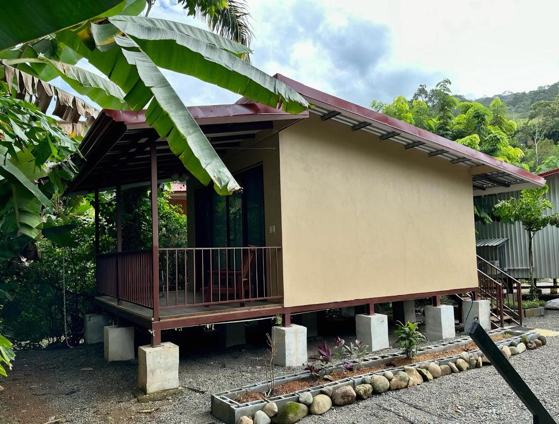 Bamboo River House And Hotel دومينيكال المظهر الخارجي الصورة