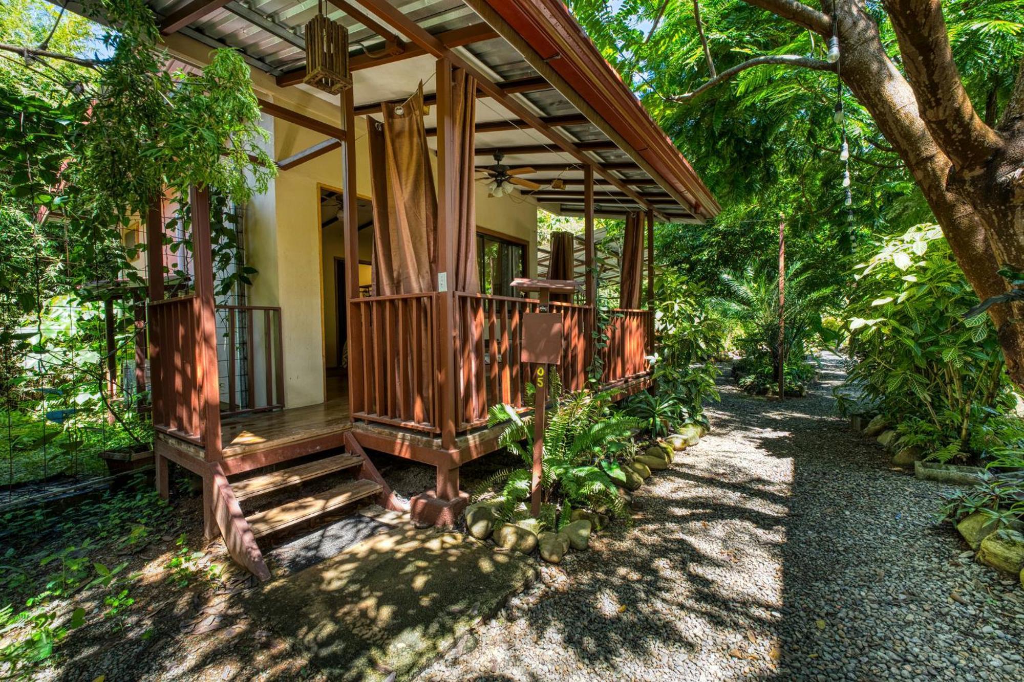 Bamboo River House And Hotel دومينيكال المظهر الخارجي الصورة