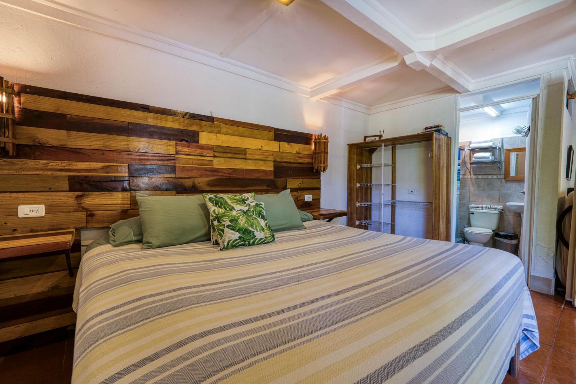 Bamboo River House And Hotel دومينيكال المظهر الخارجي الصورة